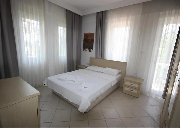 Lebrentals Tina Vila *