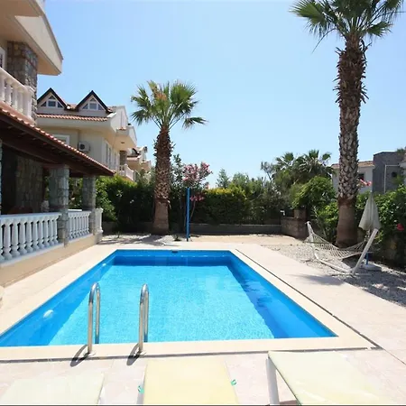 Villa Vılla Tına