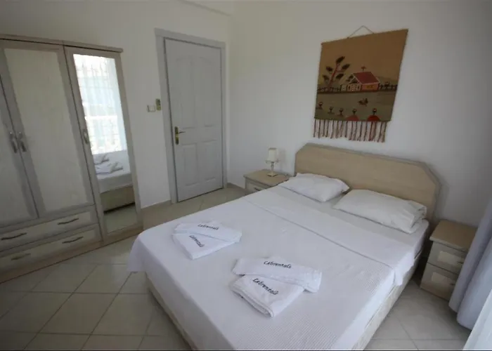 Villa Lebrentals Tina *